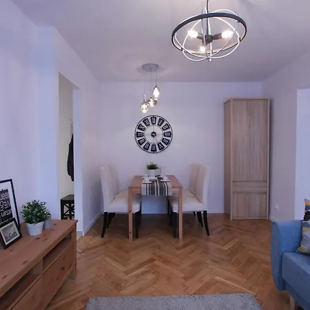 Freedom In The City Apartman Varsó